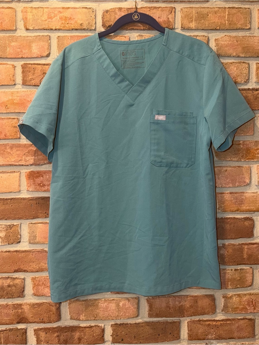 FIGS Technical Collection Scrub Top ✨🩺